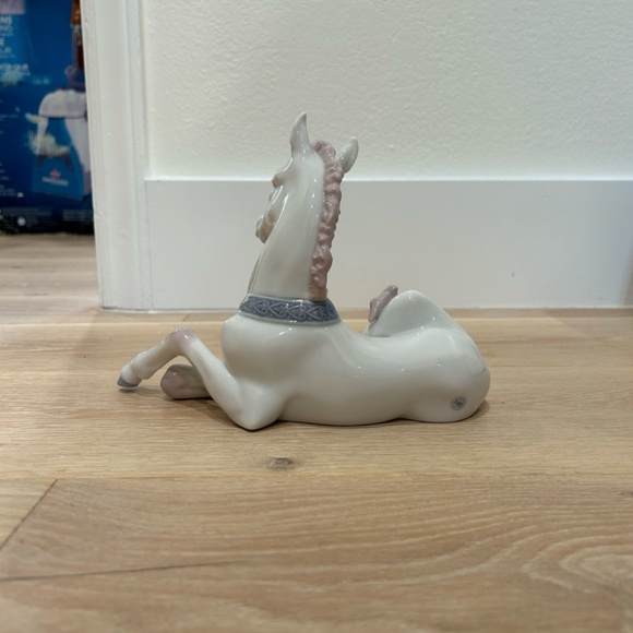 LLADRO #5826 - Picture 2 of 3